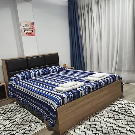 Pontoon Mamaia Nord * Năvodari